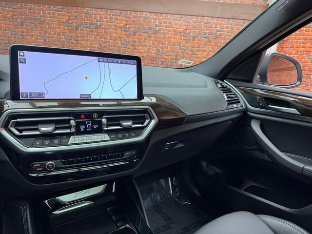Certified 2023 BMW X4 xDrive30i w/ Premium Package image 17