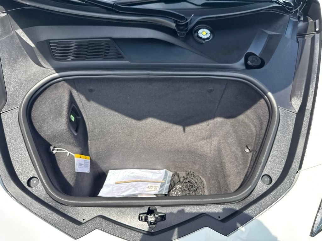 Used 2022 Chevrolet Corvette Stingray Preferred Cpe w/ Engine Appearance Package RWD image 22
