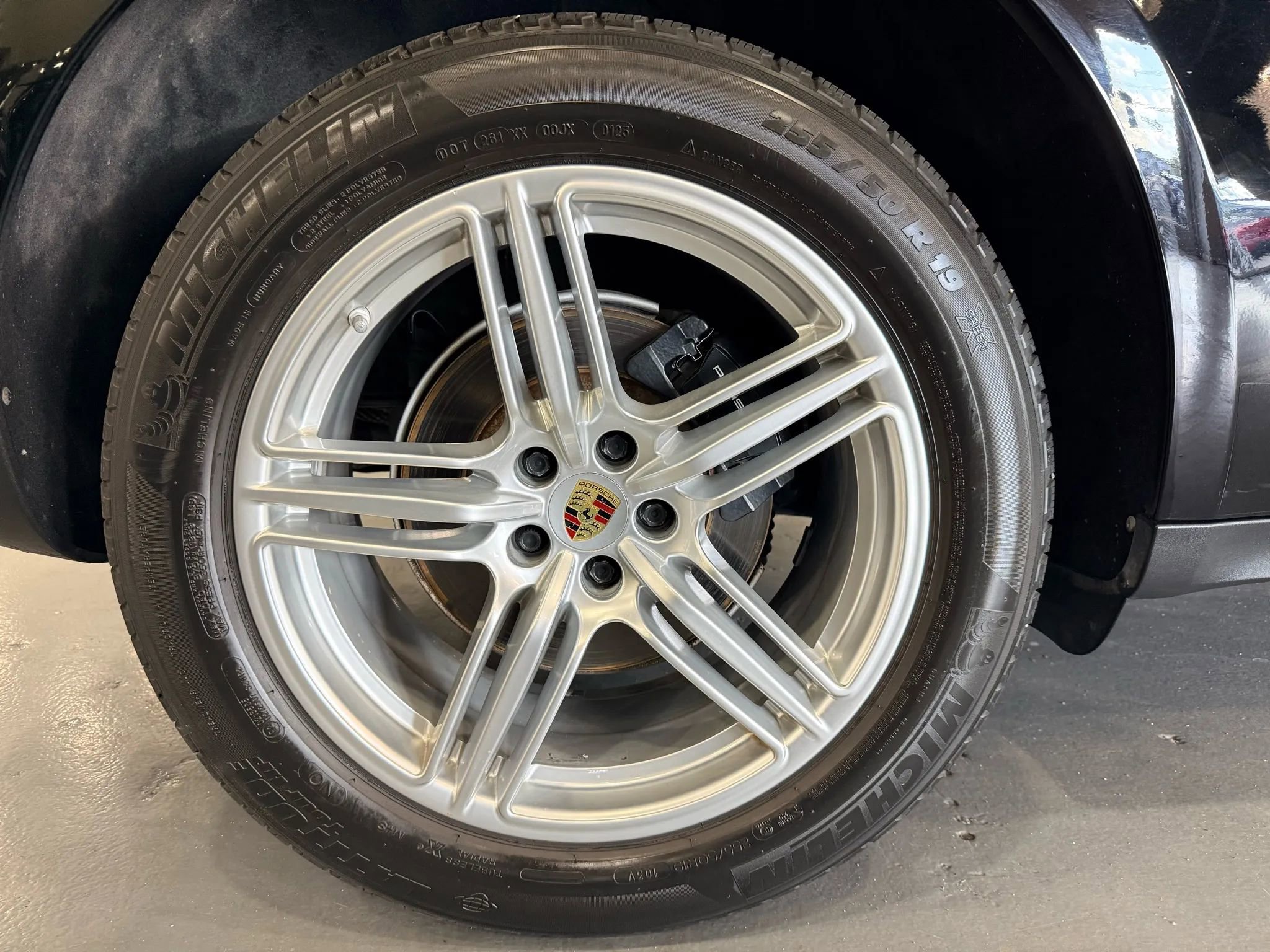 Used 2018 Porsche Macan Sport Edition image 41