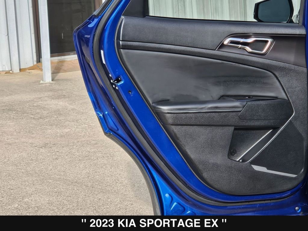 Used 2023 Kia Sportage EX image 18