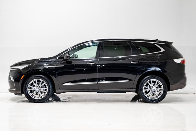 Used 2023 Buick Enclave Essence w/ Experience Buick Package FWD image 33