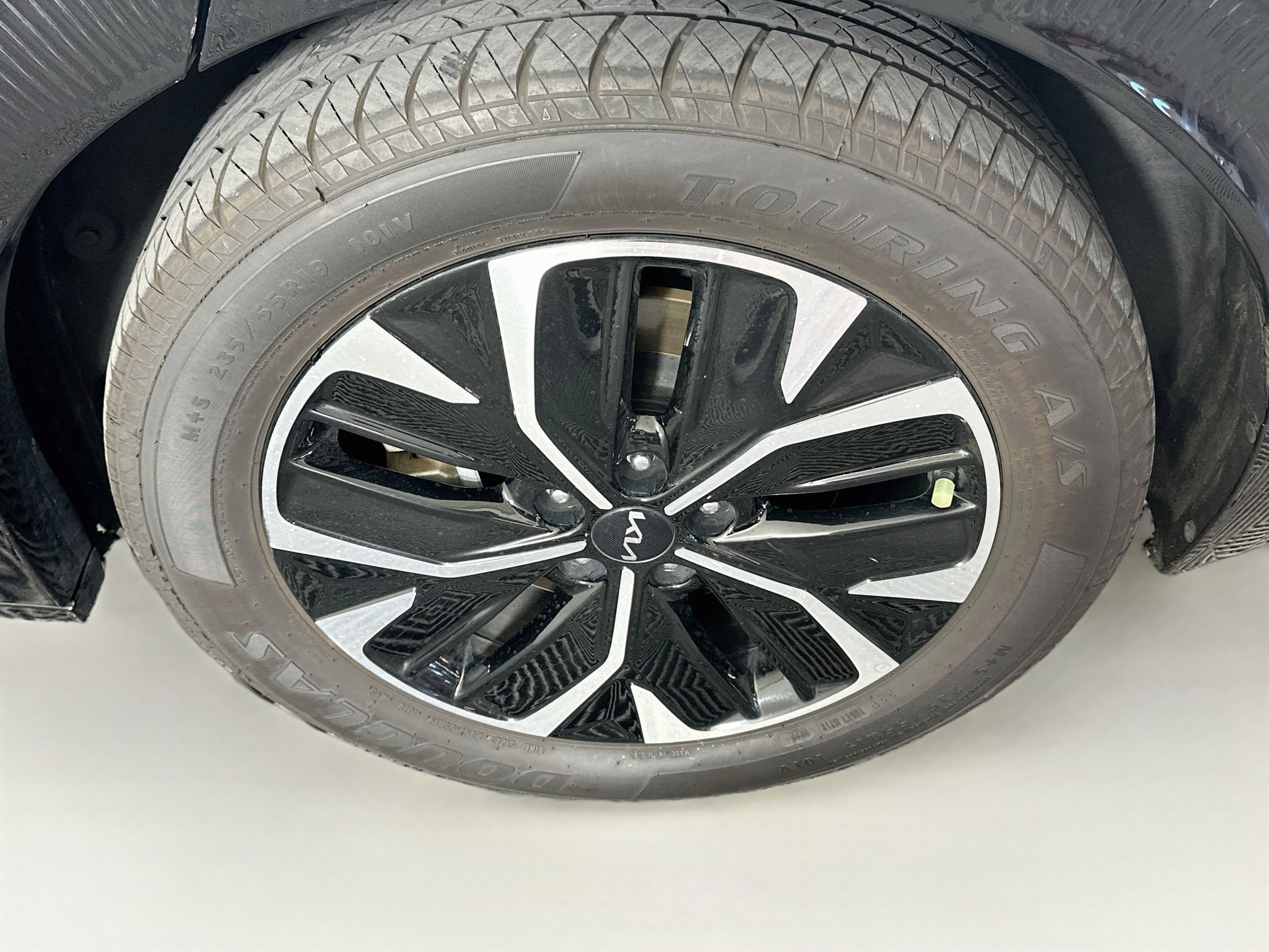 Used 2023 Kia EV6 Wind RWD image 11