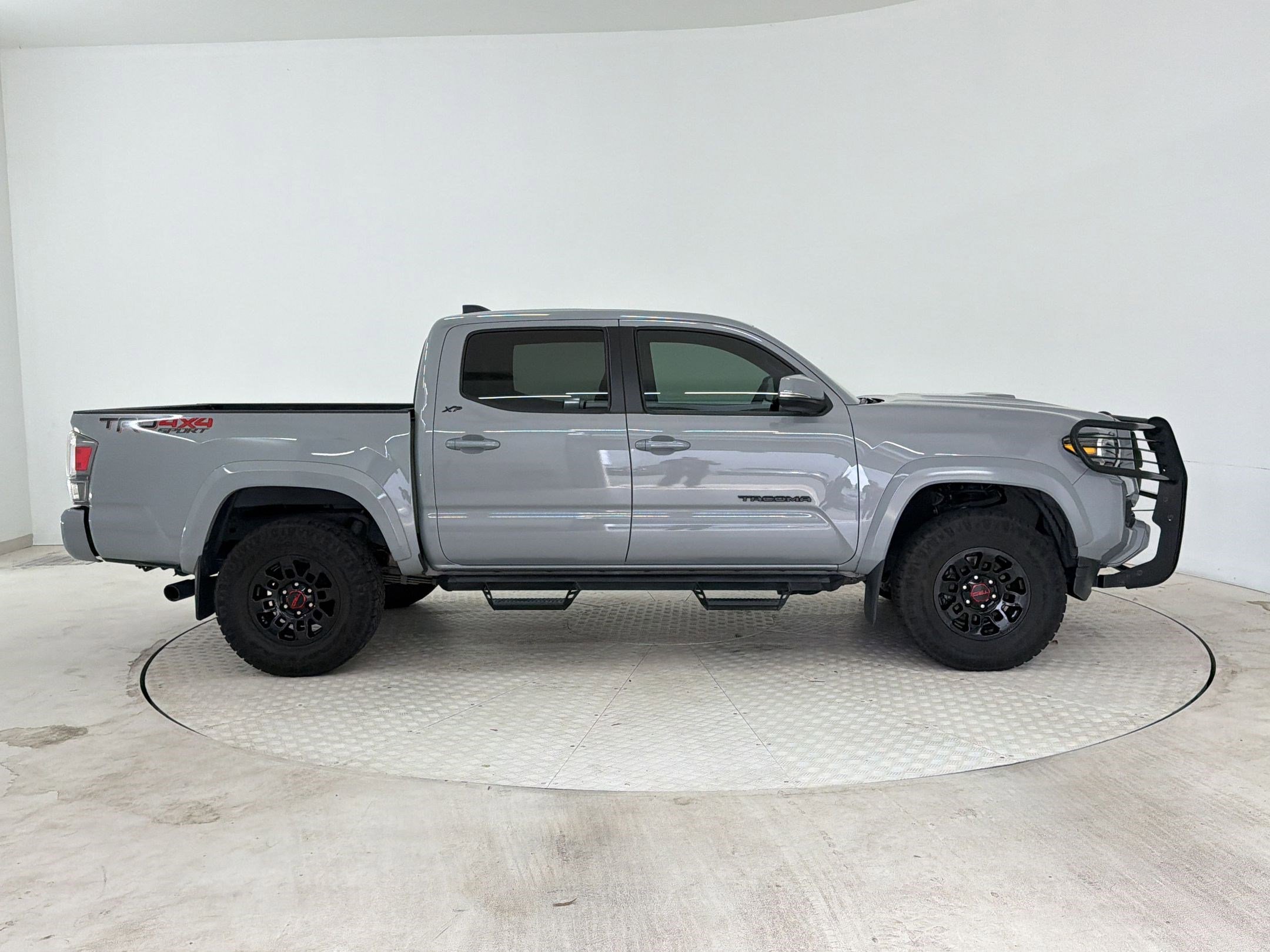 Used 2021 Toyota Tacoma TRD Sport w/ TRD Premium Sport Package image 8