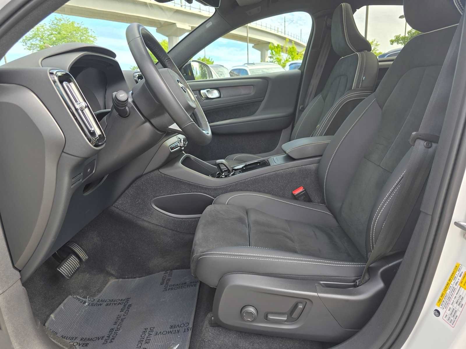 Certified 2023 Volvo C40 P8 Recharge Ultimate AWD/4WD image 20