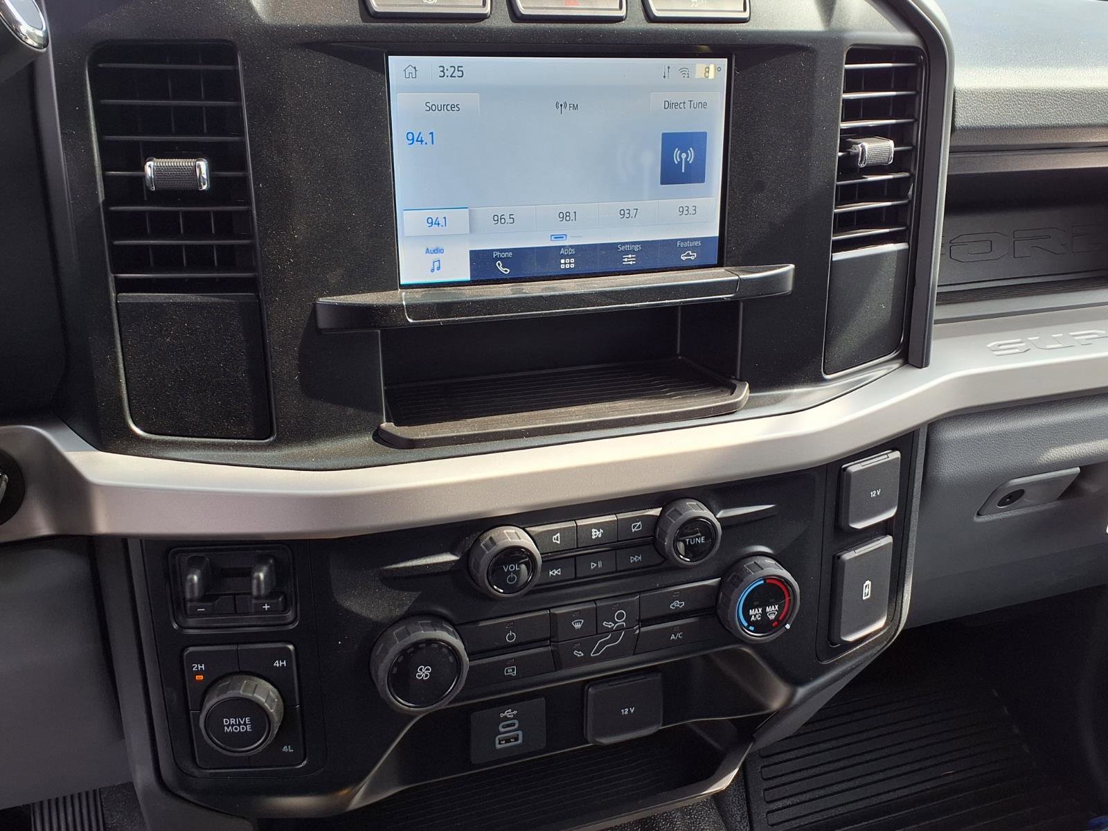 Used 2023 Ford F550 4x4 Regular Cab Super Duty image 25