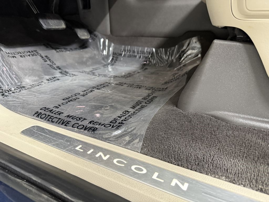 Used 2018 Lincoln Navigator L Reserve w/ Technology Package image 10
