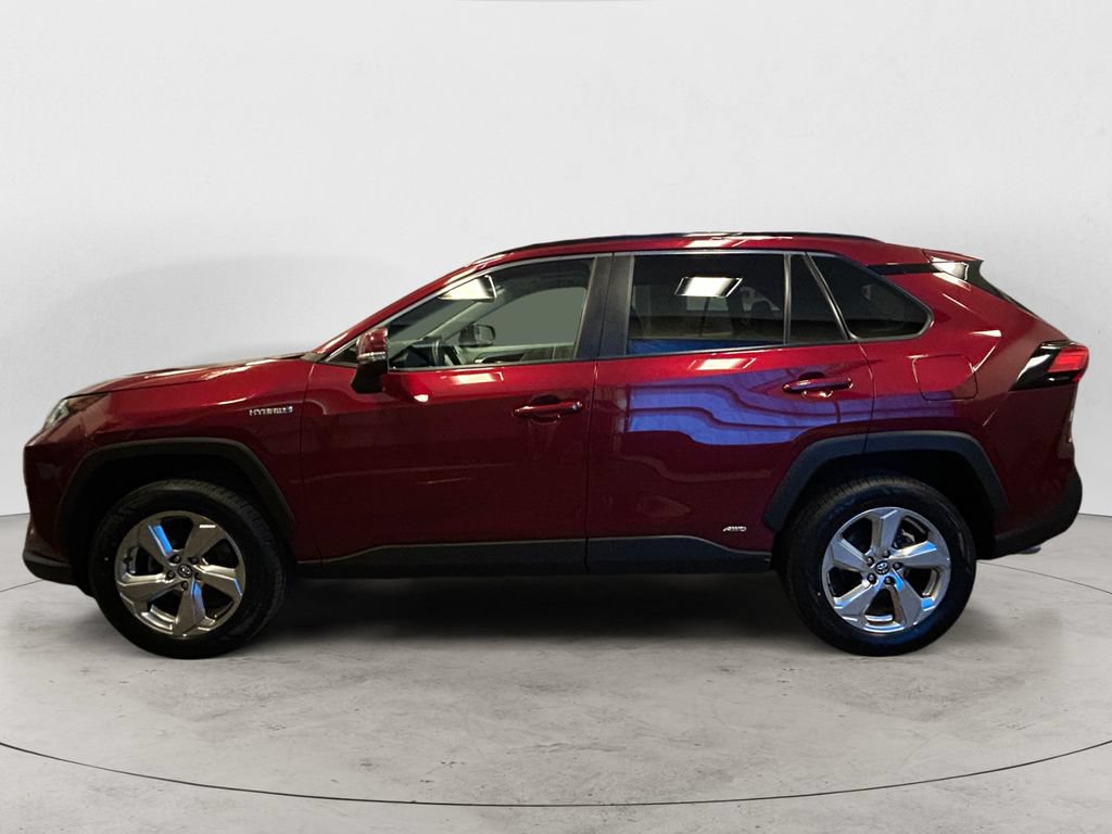 Used 2021 Toyota RAV4 XLE Premium AWD/4WD image 2
