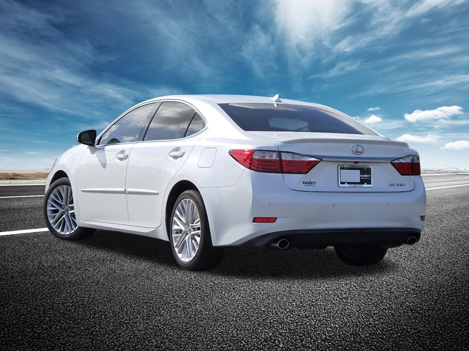 Used 2014 Lexus ES 350 w/ Luxury Package FWD image 16
