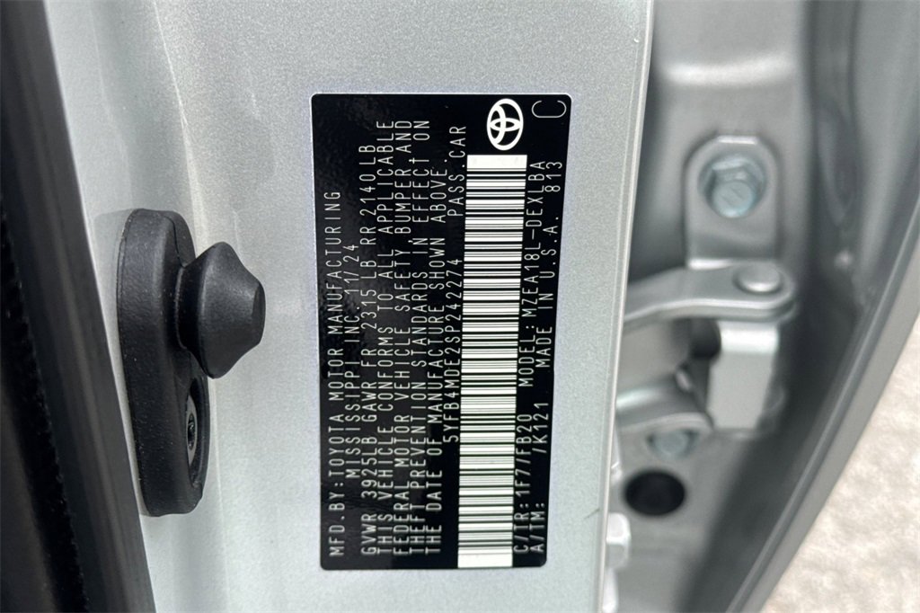 Certified 2025 Toyota Corolla LE image 27