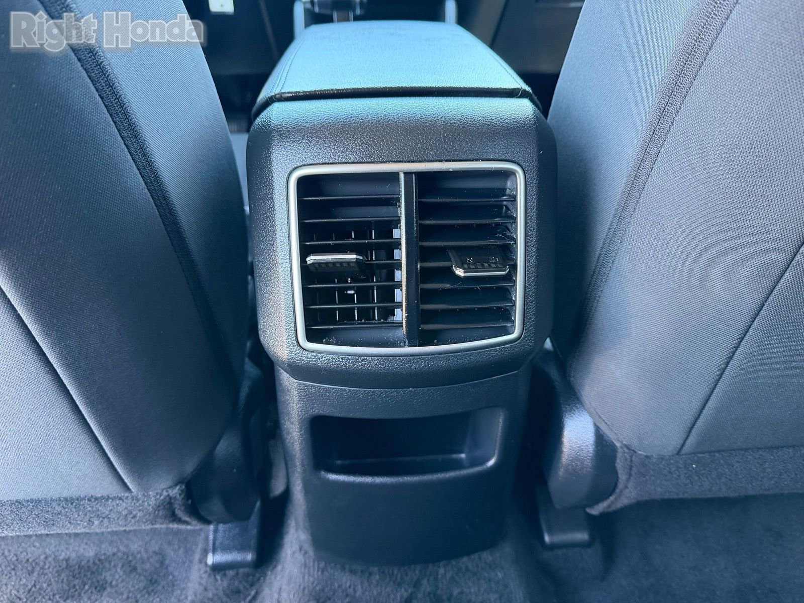 Used 2025 Kia Sportage LX image 19