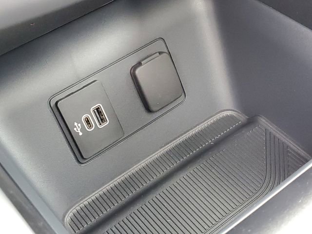 New 2026 Ford Explorer Active w/ Active Comfort Package image 24