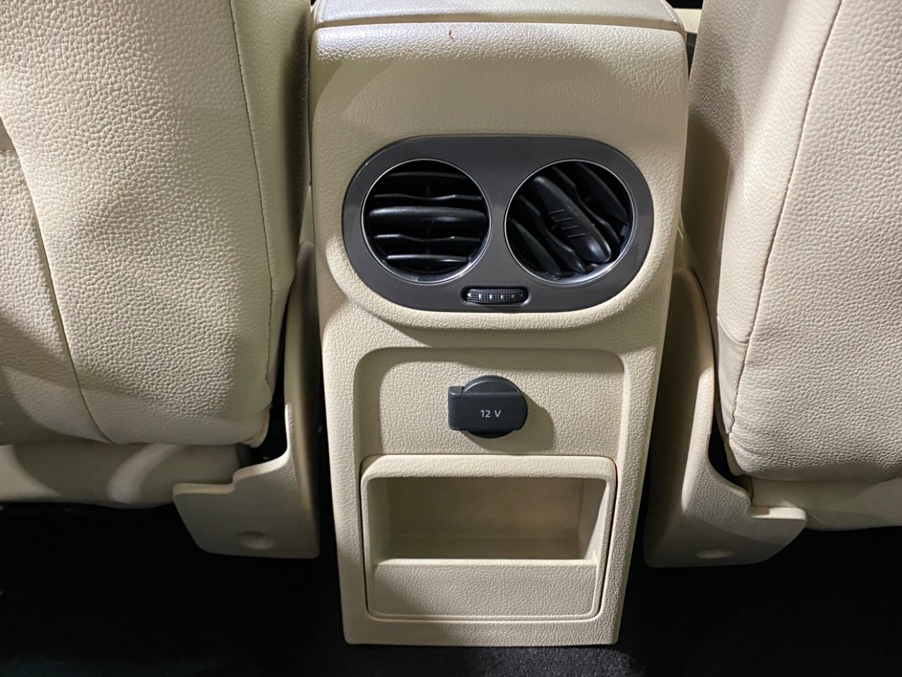 Used 2017 Volkswagen Tiguan Wolfsburg Edition image 11