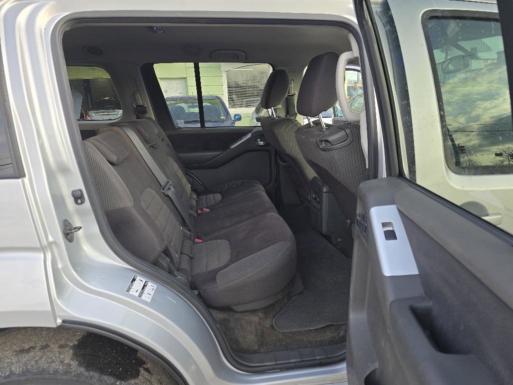Used 2011 Nissan Pathfinder SV w/ Protection Pkg image 15
