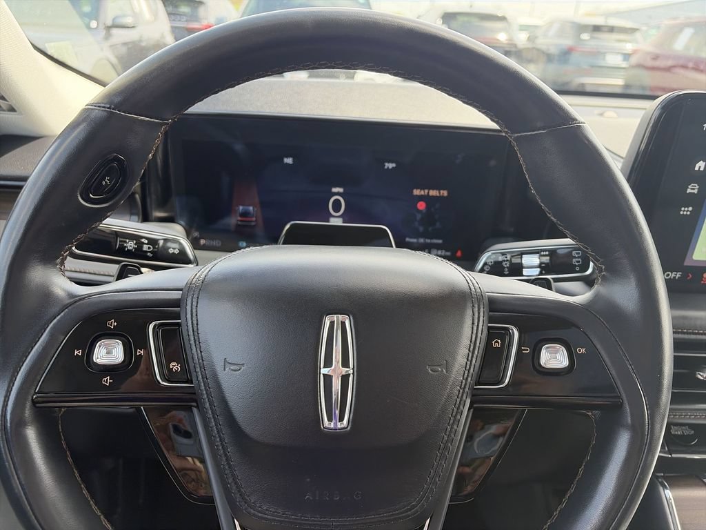 Used 2025 Lincoln Aviator Reserve w/ Equipment Group 201A AWD/4WD image 14
