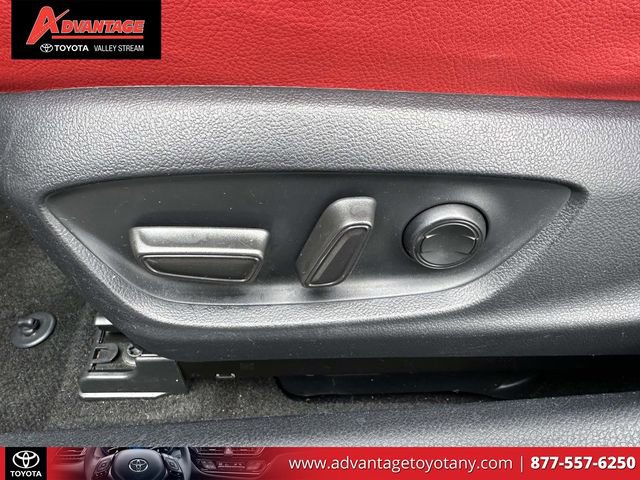 Used 2024 Toyota Camry XSE w/ Navigation Package image 23