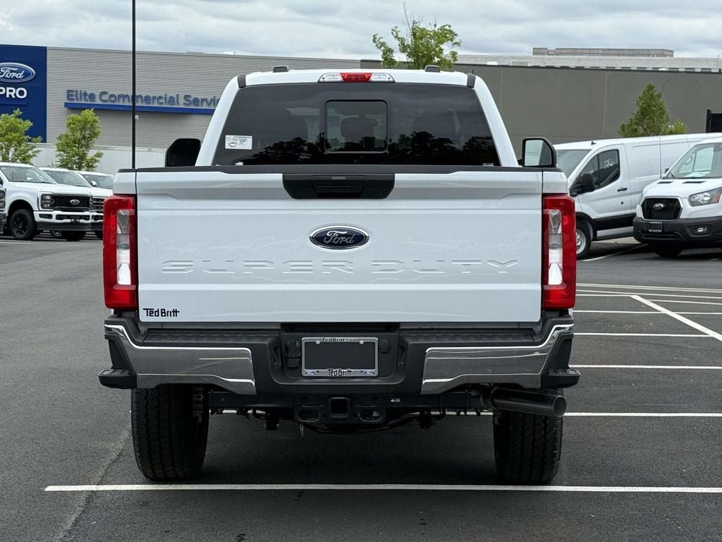 New 2026 Ford F350 XL w/ FX4 Off-Road Package AWD/4WD image 3