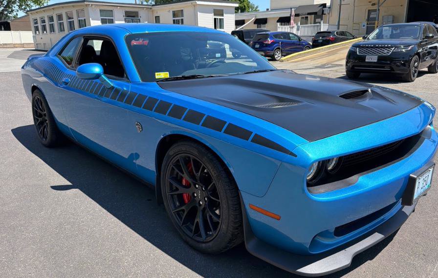 Used 2016 Dodge Challenger SRT Hellcat RWD image 3