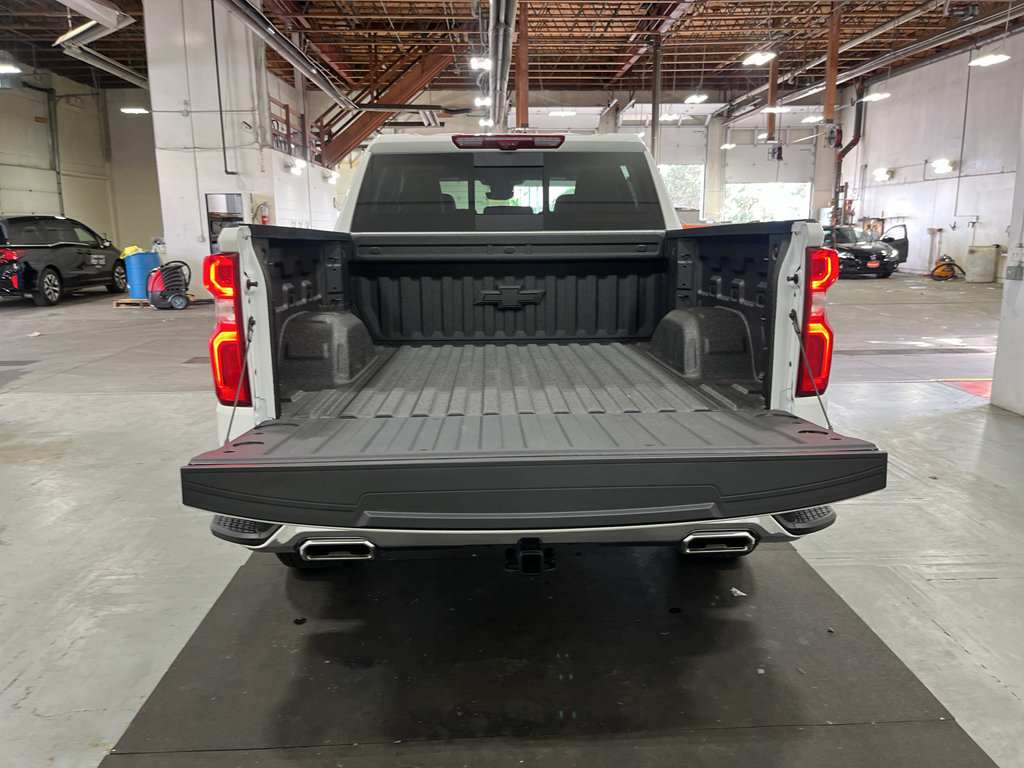 Certified 2026 Chevrolet Silverado 1500 LTZ w/ Technology Package AWD/4WD image 28