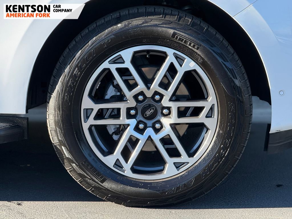 Used 2025 Ford Expedition Active image 16