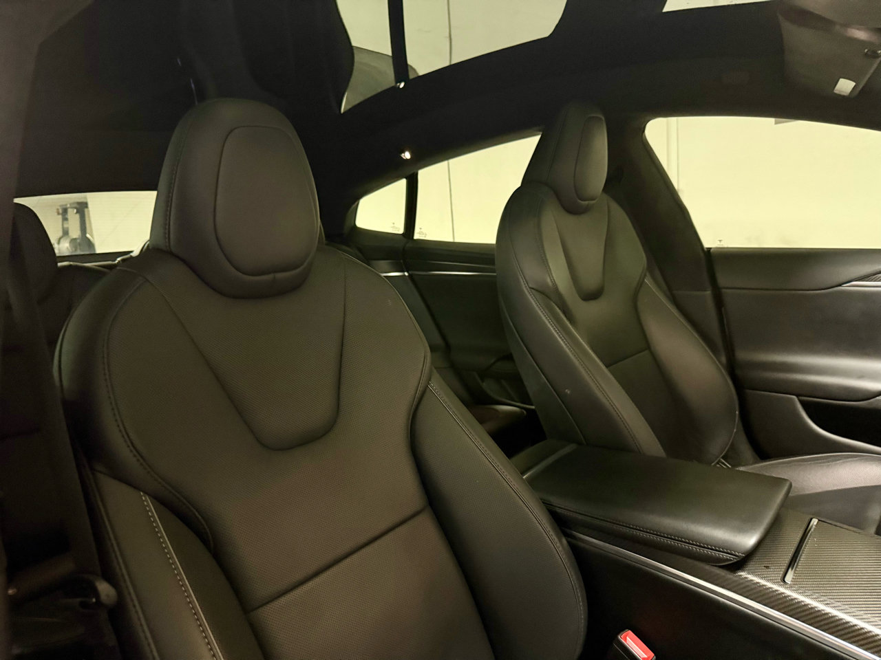 Used 2021 Tesla Model S Plaid image 34