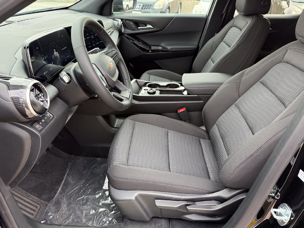 New 2027 Chevrolet Equinox LT w/ Safety and Technology Package AWD/4WD image 14