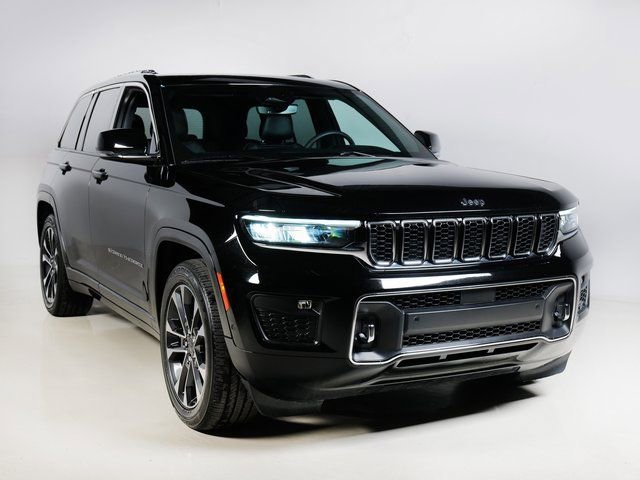 Used 2023 Jeep Grand Cherokee Overland image 7