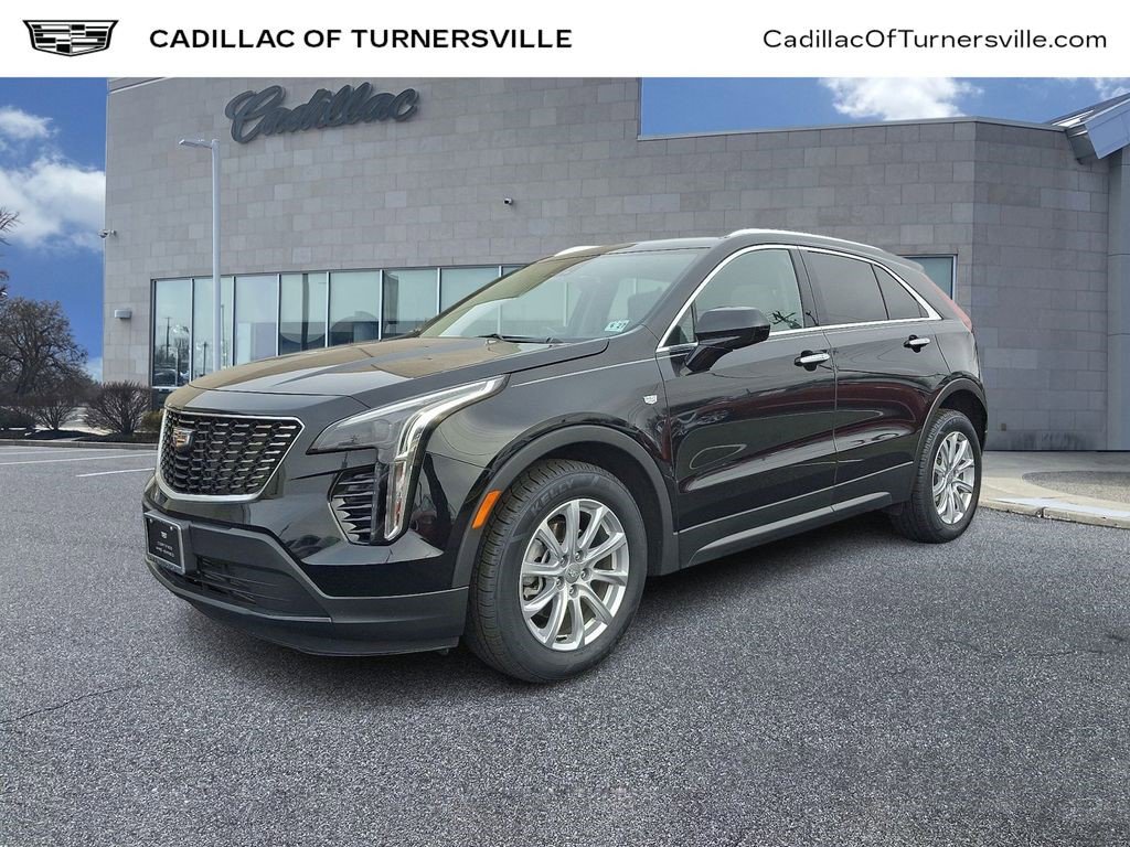 Certified 2022 Cadillac XT4 Luxury w/ Cold Weather Package
