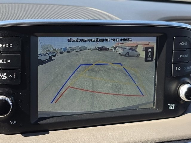 Used 2020 Hyundai Santa Fe SE image 4