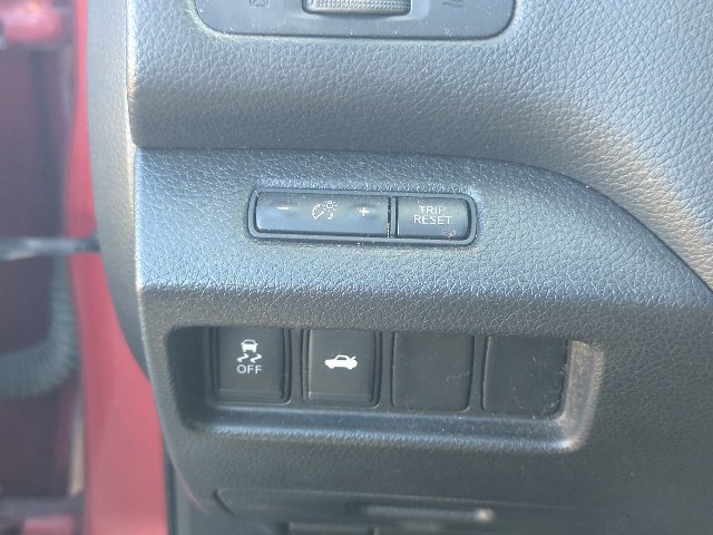 Used 2014 Nissan Altima 2.5 S w/ Display Audio Package FWD image 32