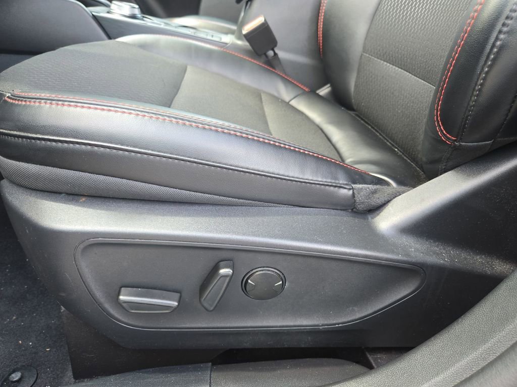 Used 2025 Ford Escape ST-Line AWD/4WD image 14