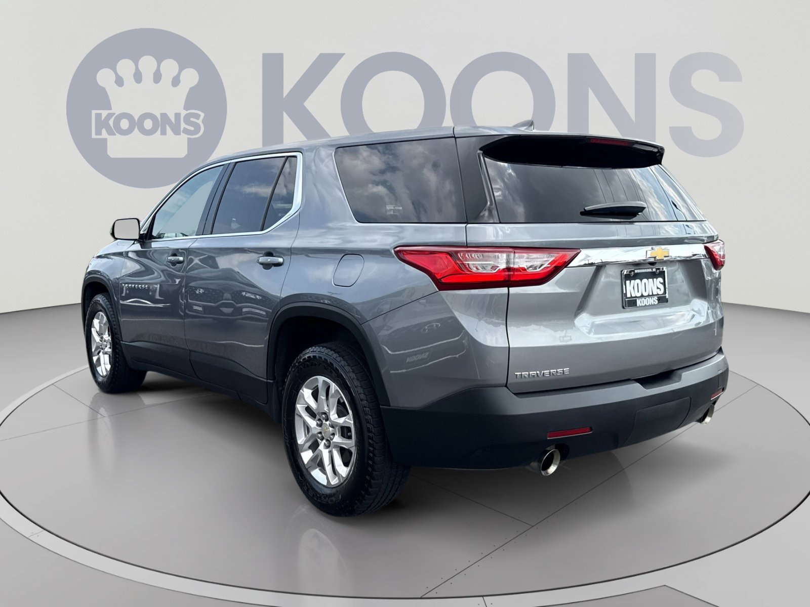 Used 2019 Chevrolet Traverse LS FWD image 4
