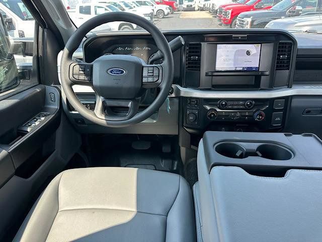 New 2025 Ford F550 4x4 Crew Cab Super Duty image 12