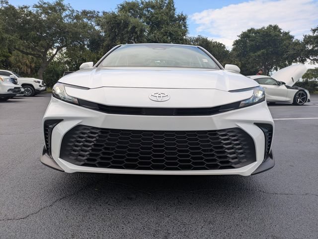 Used 2025 Toyota Camry SE AWD/4WD image 9