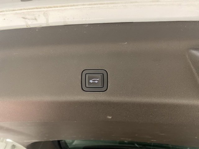 Certified 2024 GMC Yukon XL SLT image 10