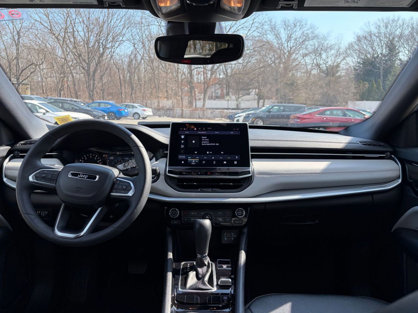 Used 2025 Jeep Compass Limited image 34