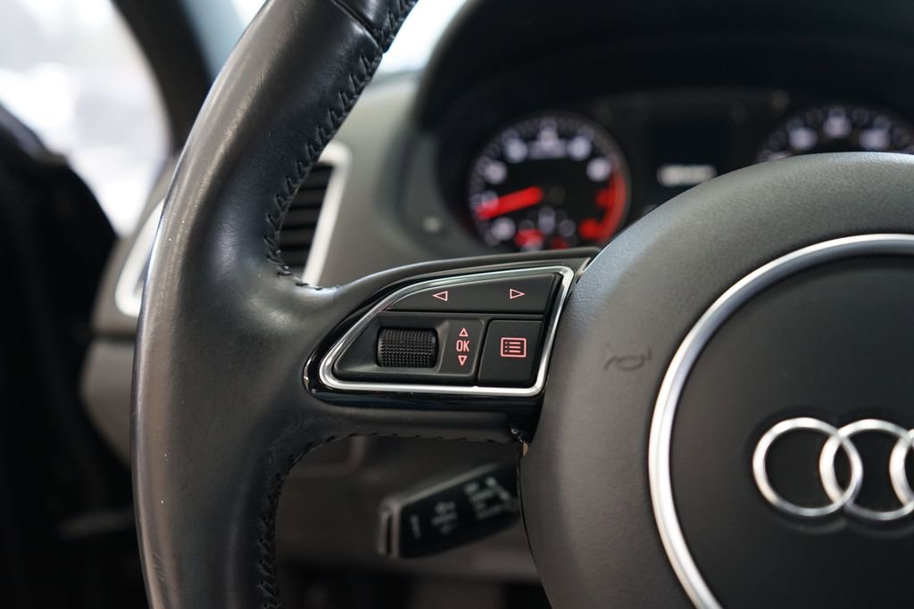 Used 2016 Audi Q3 2.0T Premium Plus w/ Technology Package image 31