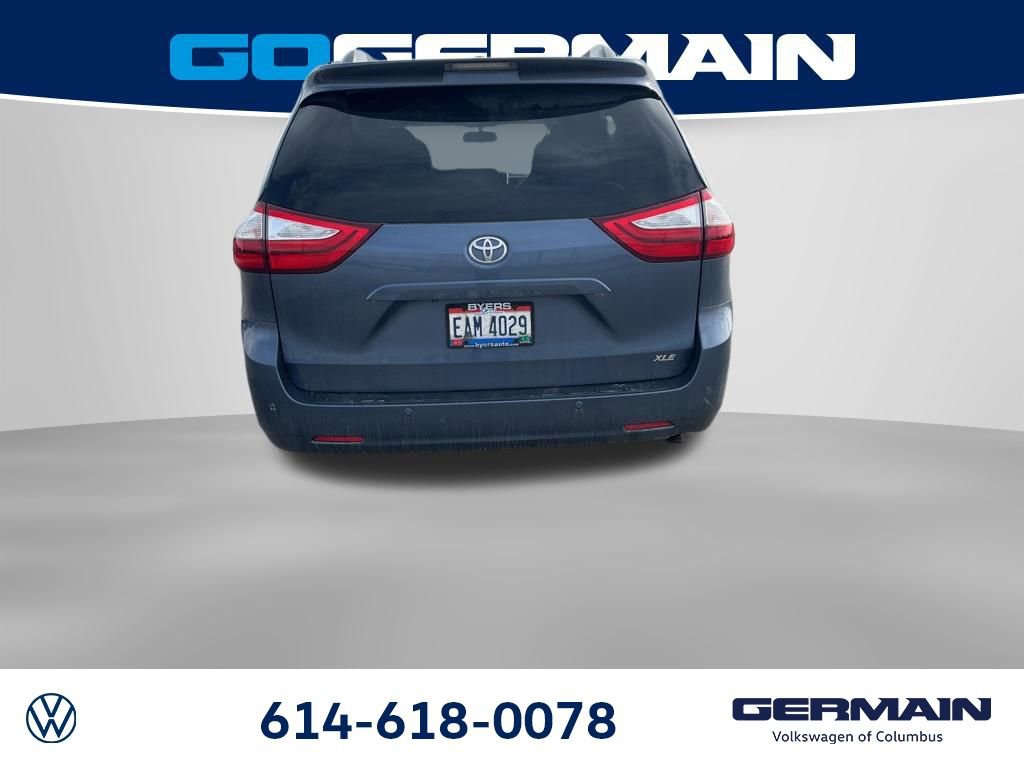 Used 2017 Toyota Sienna XLE Premium image 7
