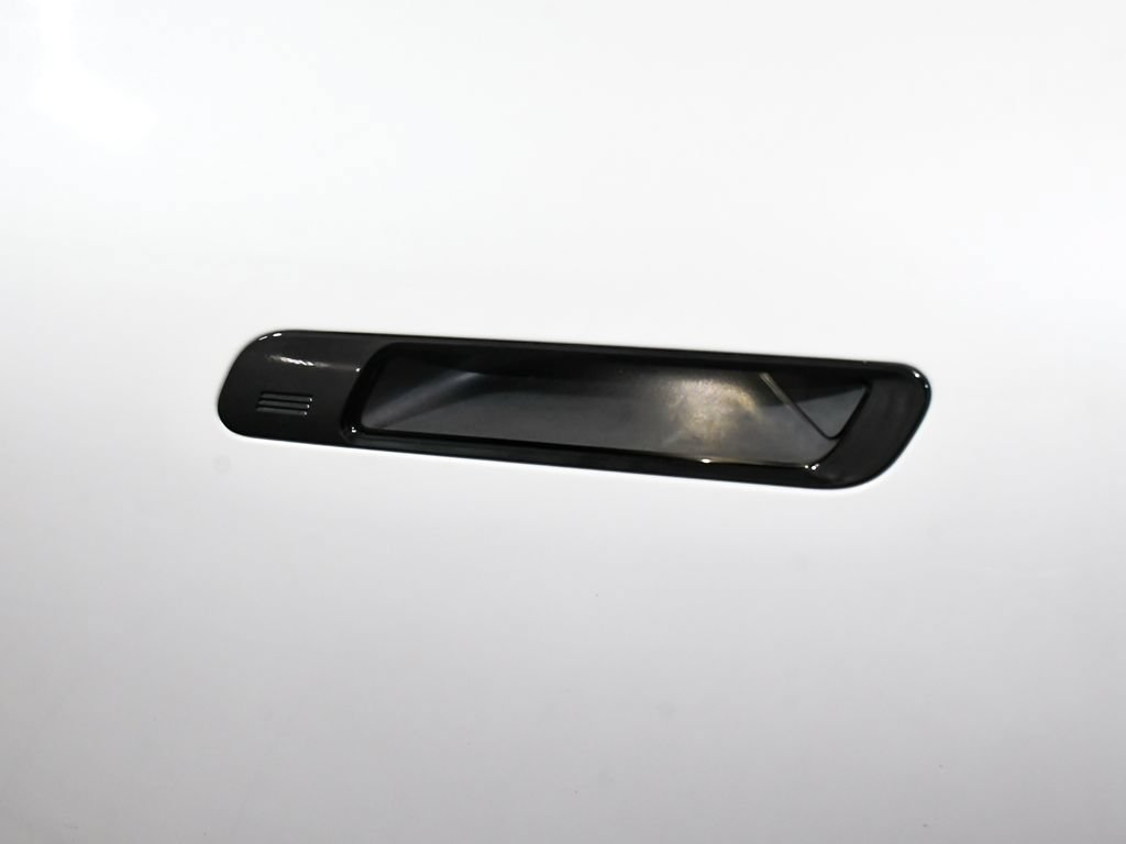 Used 2024 BMW iX xDrive50 w/ Sport Package AWD/4WD image 12