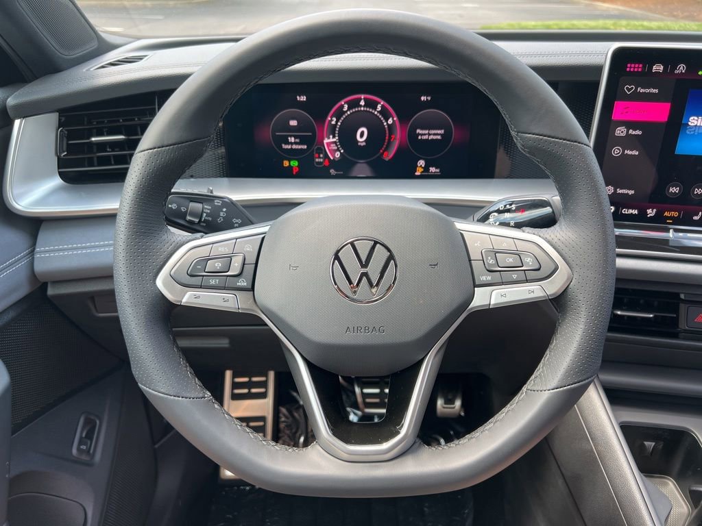 New 2026 Volkswagen Tiguan SE R-Line FWD image 15