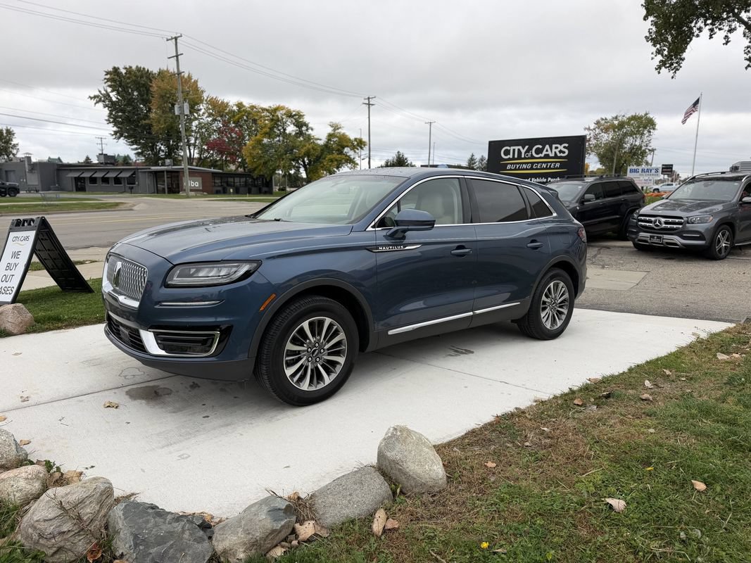 Used 2019 Lincoln Nautilus Select AWD/4WD image 9