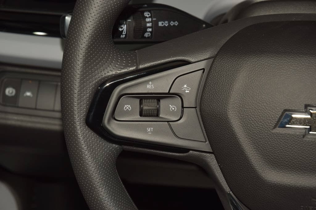 New 2027 Chevrolet Bolt LT FWD image 32