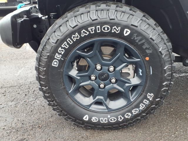Used 2023 Jeep Wrangler Unlimited w/ Sun & Screen Package image 12
