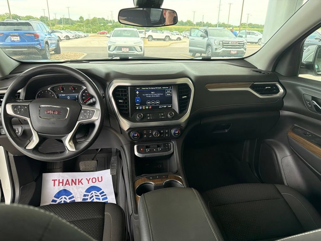 Used 2023 GMC Acadia SLE w/ Driver Convenience Package FWD image 17