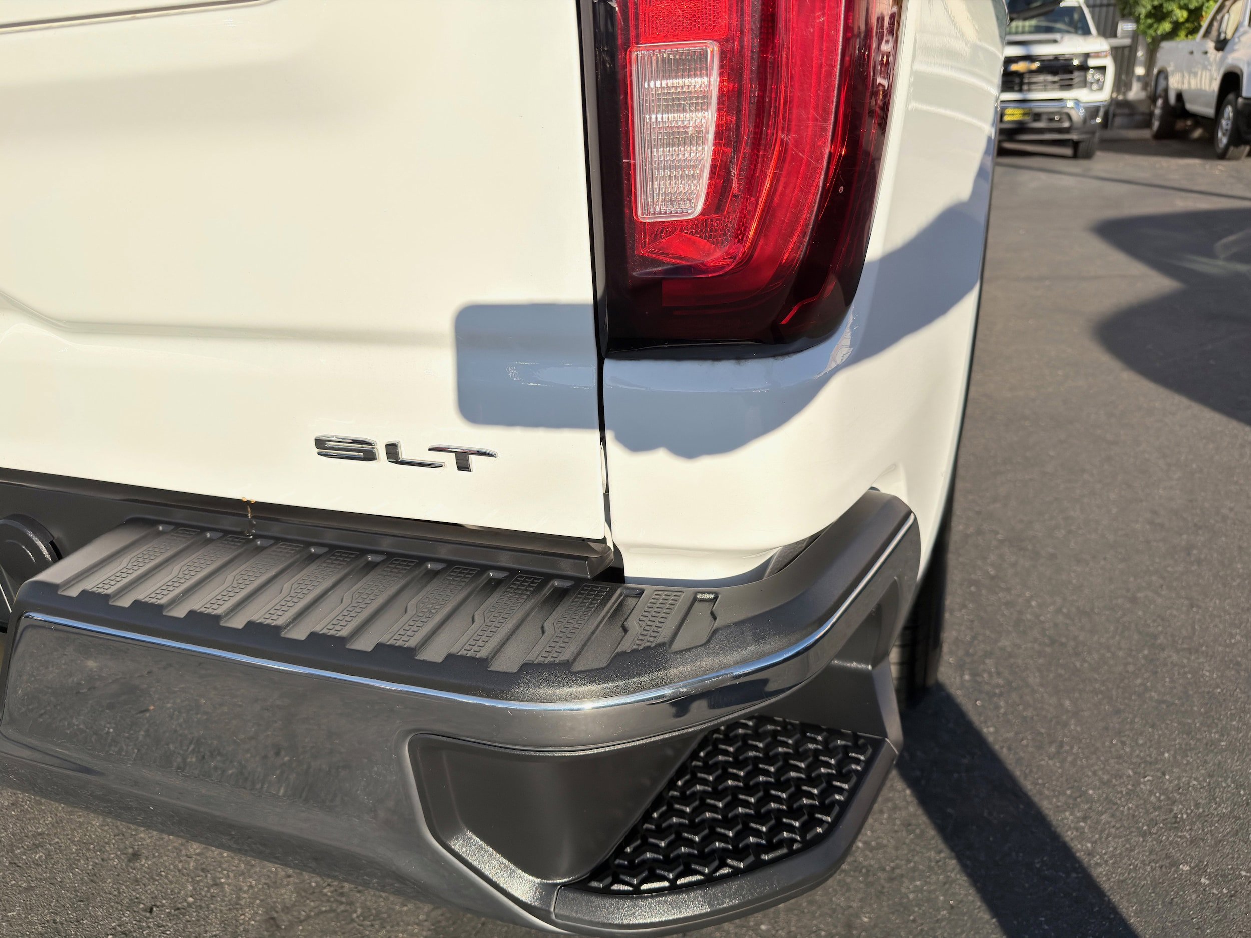 Used 2024 GMC Sierra 1500 SLT AWD/4WD image 46