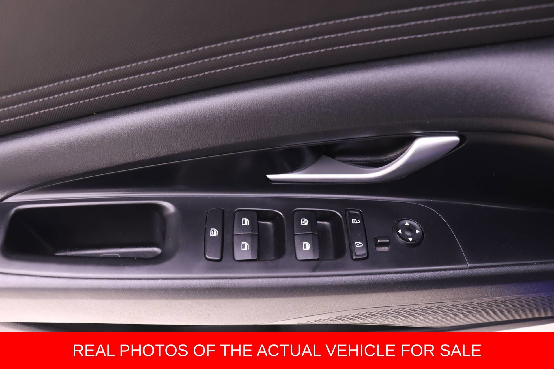 Used 2021 Hyundai Elantra SEL w/ Convenience + Premium Package image 9