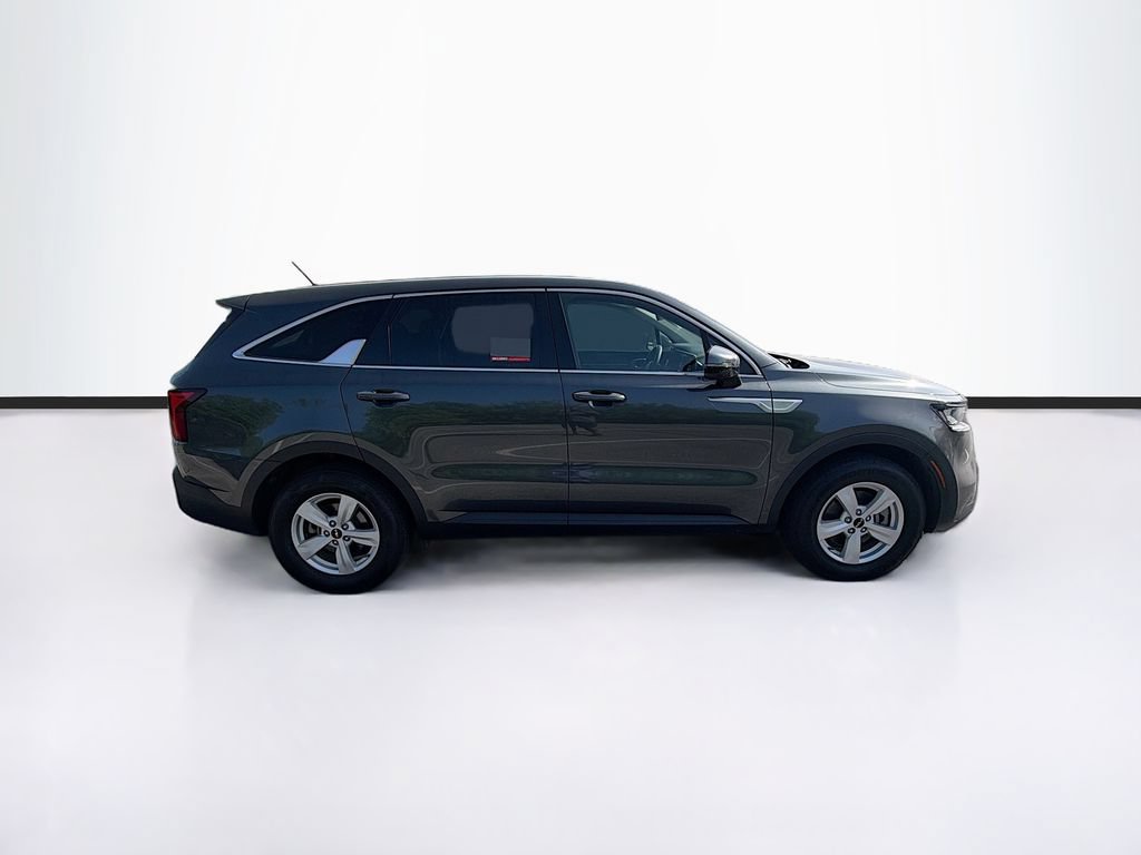 Used 2022 Kia Sorento LX FWD image 12