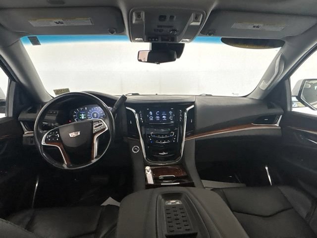 Used 2017 Cadillac Escalade ESV Luxury AWD/4WD image 22
