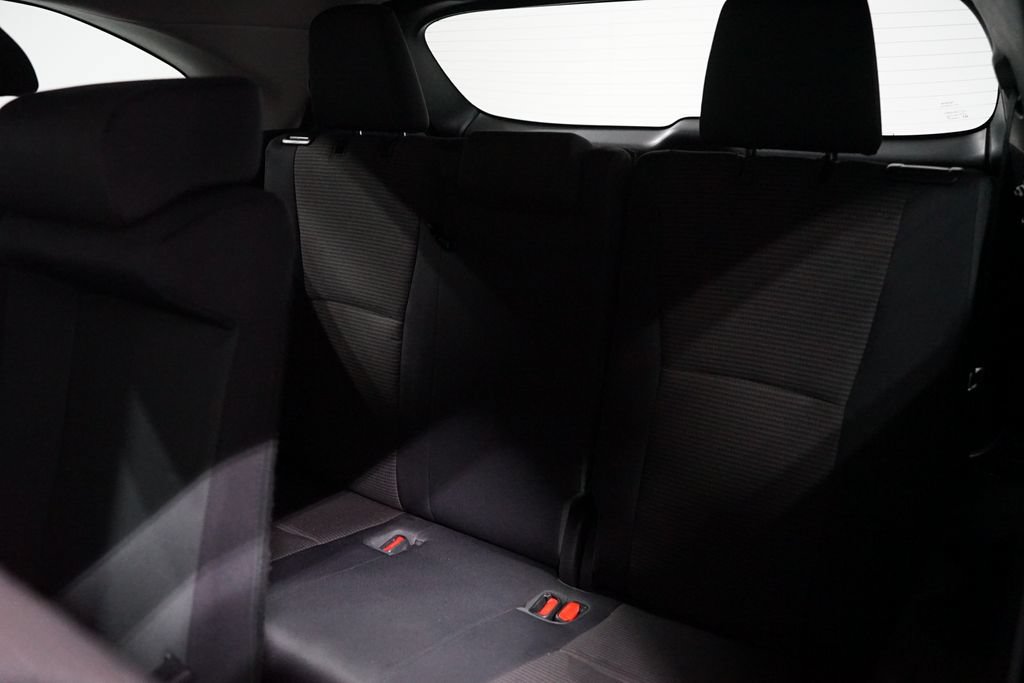 Used 2021 Toyota Highlander L FWD image 26