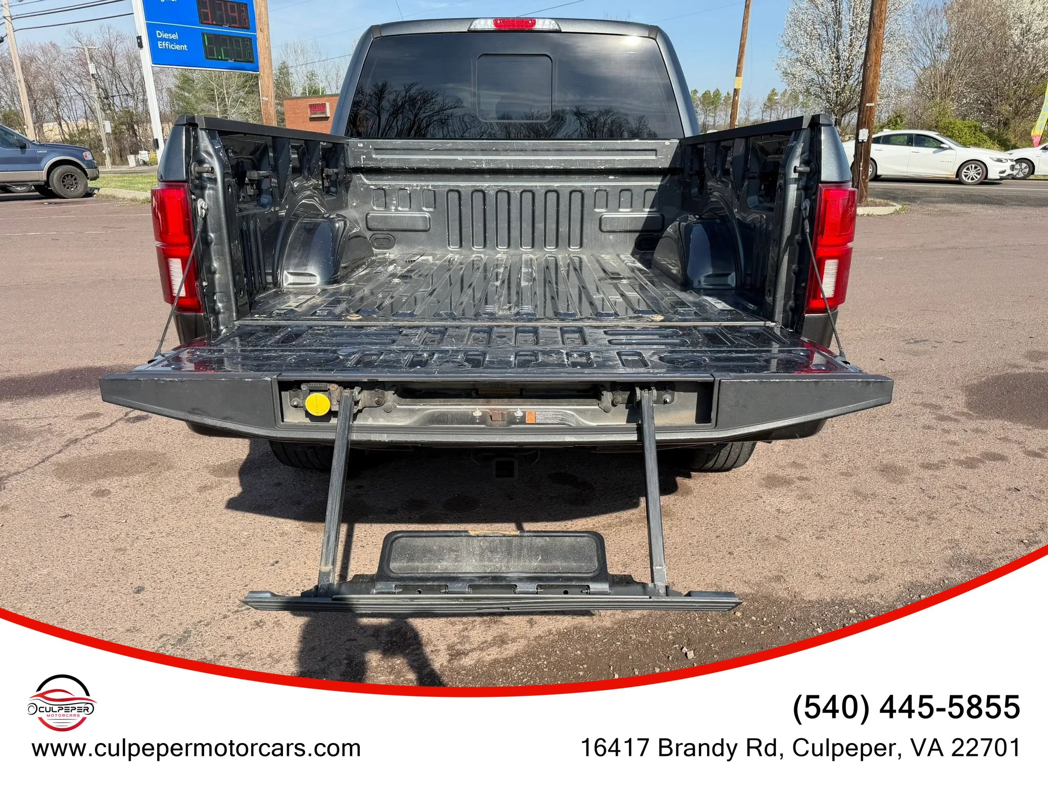 Used 2019 Ford F150 Lariat w/ Equipment Group 502A Luxury AWD/4WD image 12