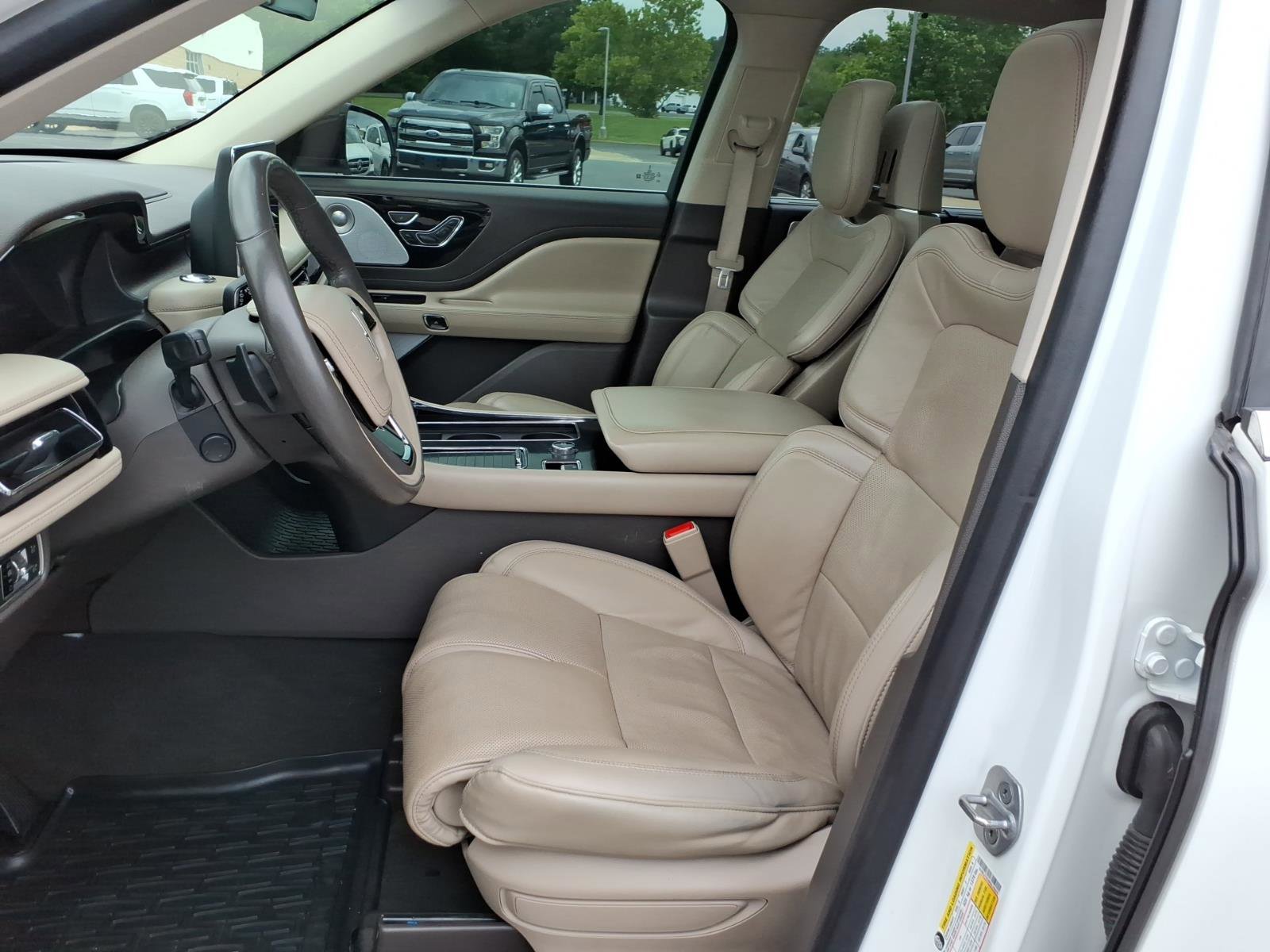 Used 2022 Lincoln Aviator Reserve w/ Equipment Group 201A AWD/4WD image 15